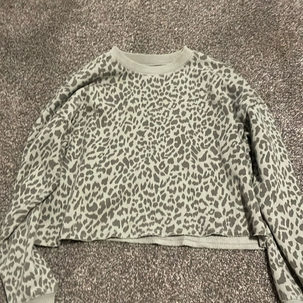 American eagle green cheetah print sweatshirt